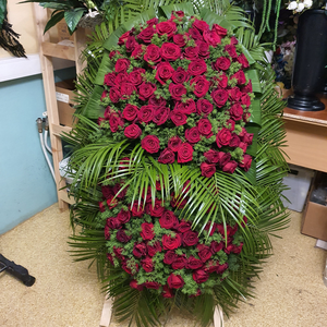 Венки из живых цветов