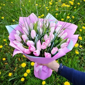 Букет из тюльпанов