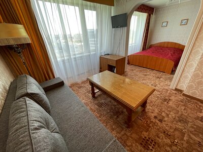 Номер "комфорт (double+sofa)"