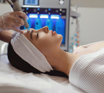 Вакуумная чистка Hydrafacial
