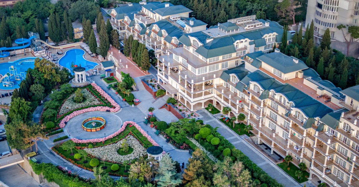 Palmira Palace Resort & SPA (Алупкинское ш., 12А, п. г. т. Курпаты), гостиница в Республике Крым