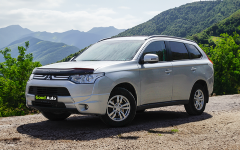 Аренда "Mitsubishi Outlander"