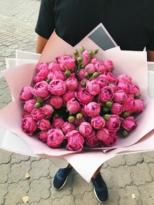 Пионовидные кустовые розы "Гранд"