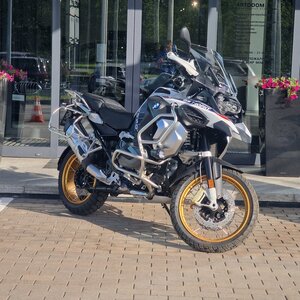 BMW R 1250 GS Adventure 2022 Белый