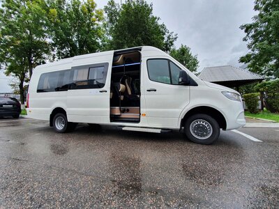 Микроавтобус Mercedes Sprinter