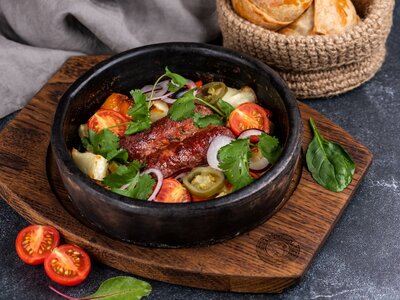 Кебаб из ягненка с кабачком и халуми