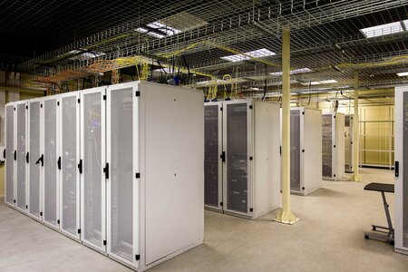 Аренда серверных шкафов и стоек 48 Units + 3 кВт