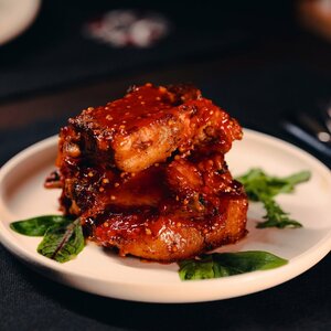 Запечённая свинина на ребрышках BBQ