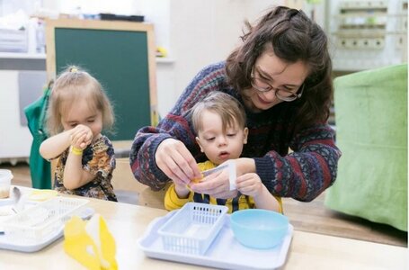 Toddler-класс 1,5 - 3 года Монтессори метод