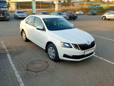Аренда автомобиля с водителем среднего класса Skoda 