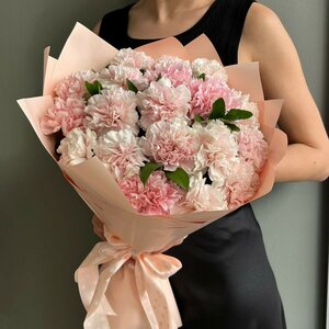 Букет из нежных гвоздик