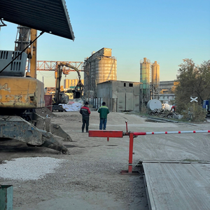 Прием металлолома от 1 тонны.