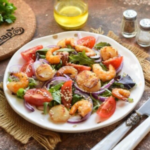 Салат с гребешками
