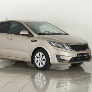 Лобовое стекло Kia Rio 3