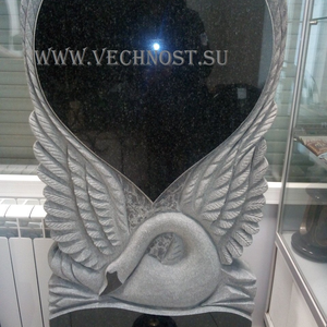 Памятник из гранита Лебедь