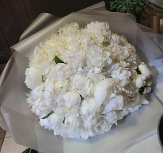 Букеты из пионов