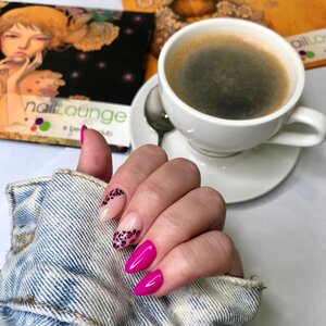 Маникюр + гель-лак. Снятие включено!