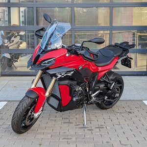 BMW S 1000 XR 2022 Красный