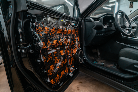 Шумоизоляция дверей автомобиля