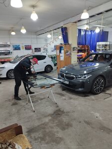 Вклейка лобового стекла 