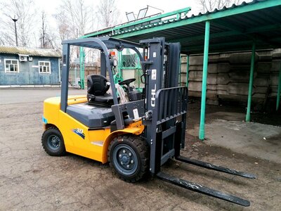 Дизельный вилочный погрузчик CHL CPCD30 XC5K2C