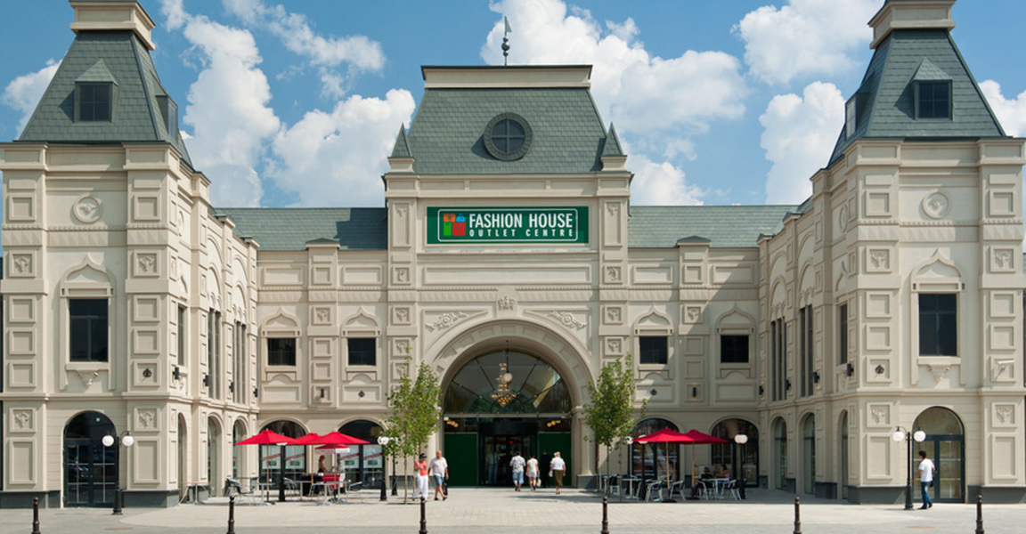 Fashion House Outlet Centre (Торгово-Промышленная ул., 6, д. Чёрная Грязь), торговый центр в Москве и Московской области