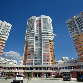 Купить квартиру в монолитном доме в квартале «Калиновский» в Екатеринбурге - изображение 1