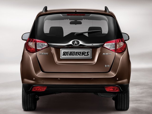 JAC J6 Heyue RS -            J6
