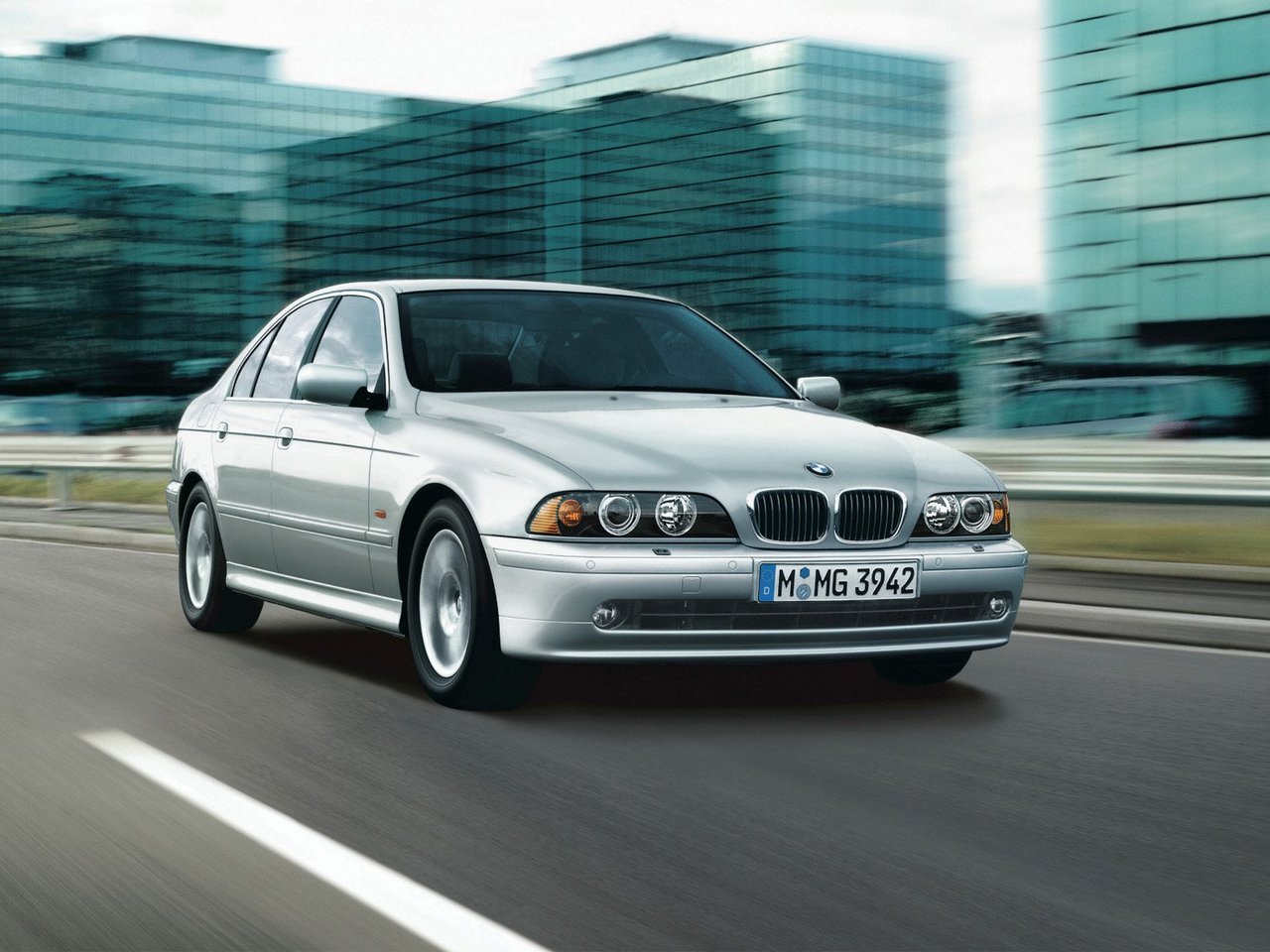 BMW 5  -            5 