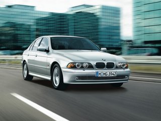 2001 BMW 5 серии 520i IV (E39) Рестайлинг, серебристый, 519999 рублей, вид 1
