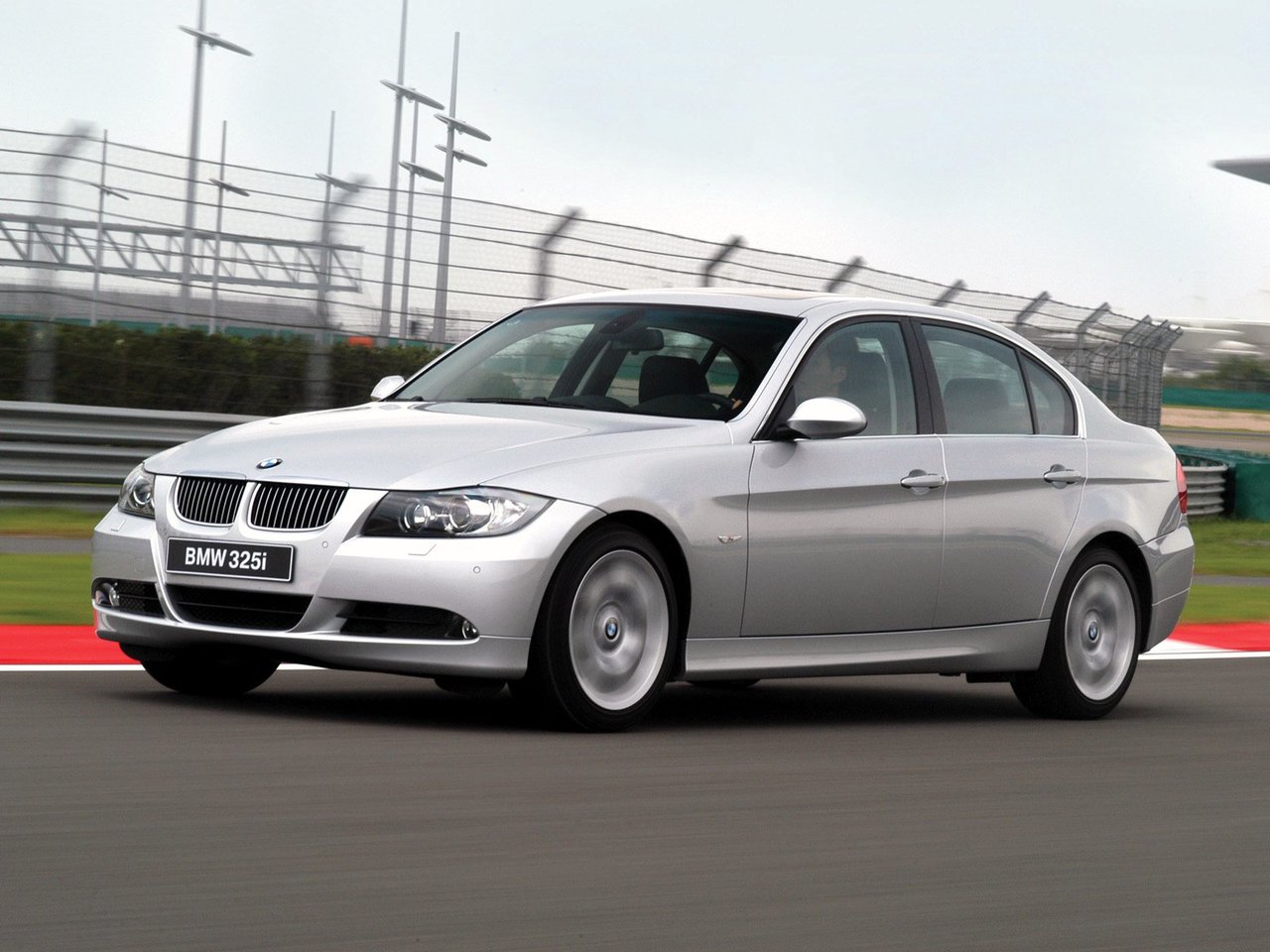 BMW 3 серии - технические характеристики, модельный ряд, комплектации ...