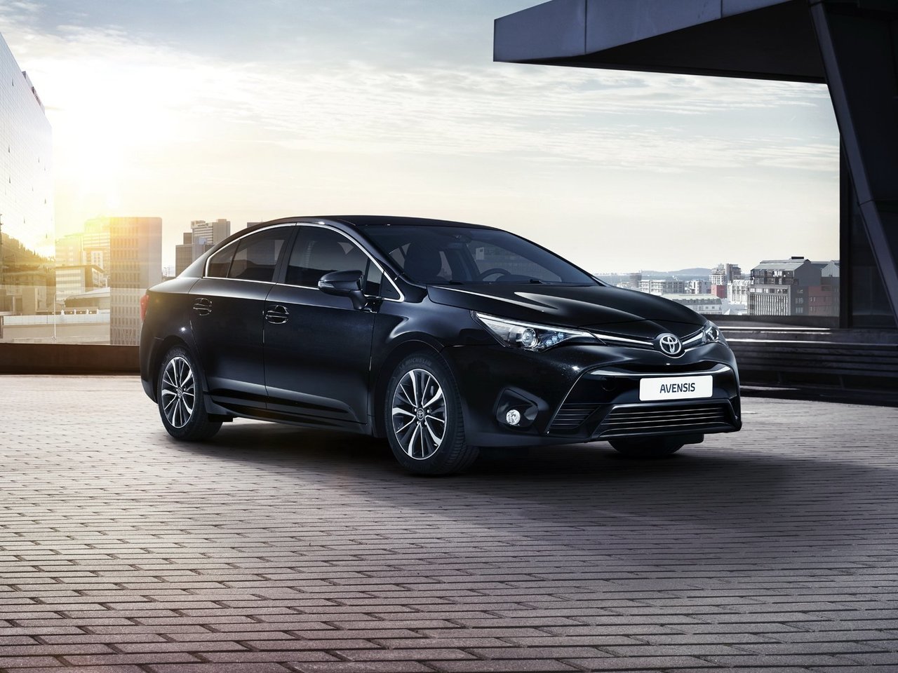 Характеристики Toyota Avensis: обзор с фотографиями