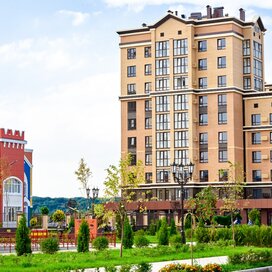 Купить однокомнатную квартиру с парковкой в ЖК «Российский» в Ставрополе - изображение 1