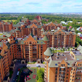 Купить квартиру с высокими потолками в ЖК «Берег» в Москве и МО - изображение 1
