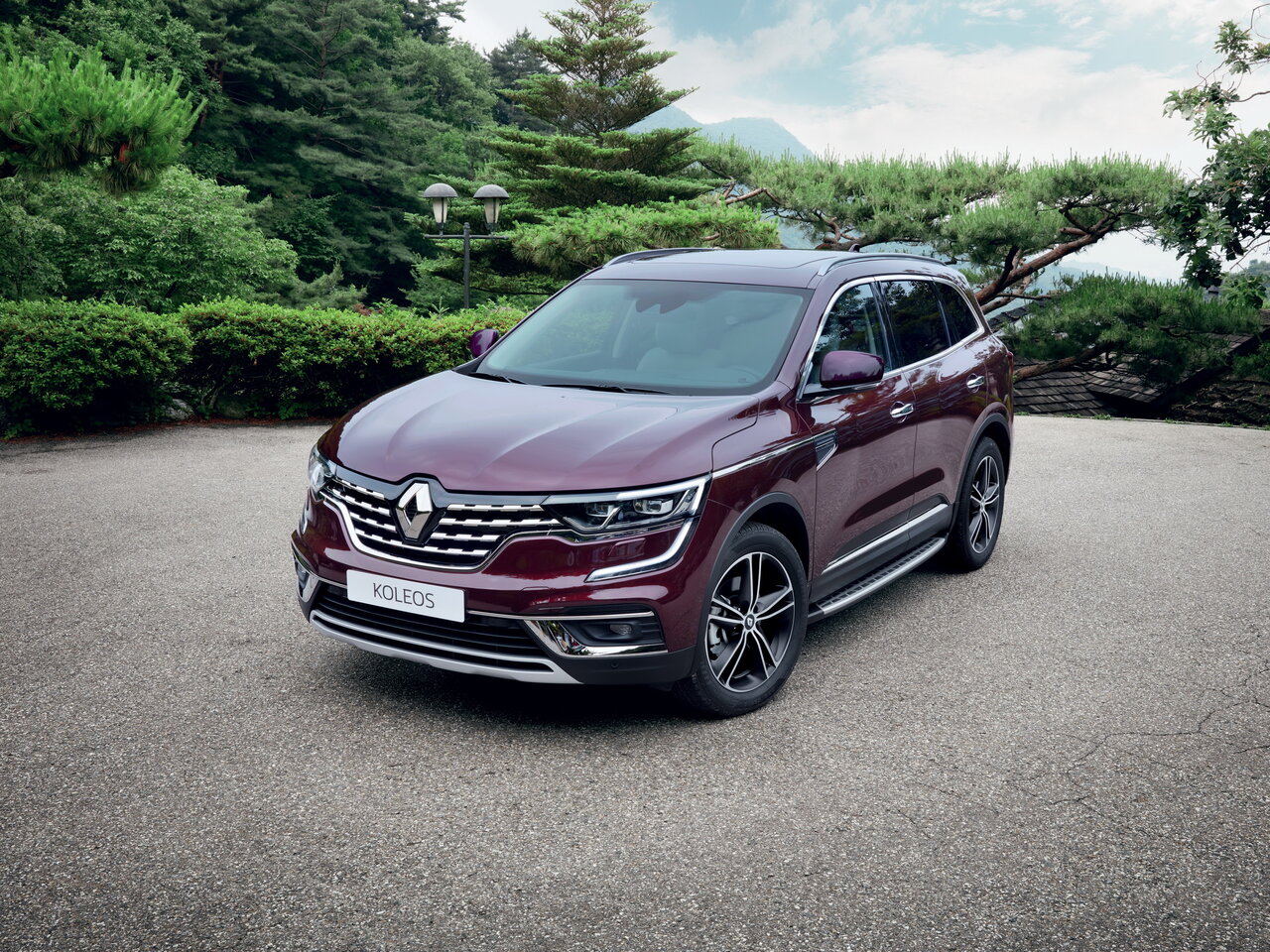 Сравнение Renault Arkana и Renault Koleos по характеристикам