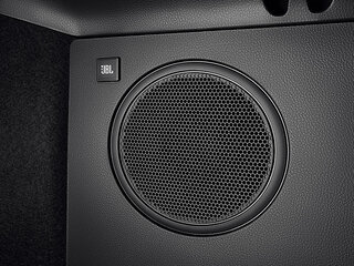 Премиальная аудиосистема JBL c 9 динамиками