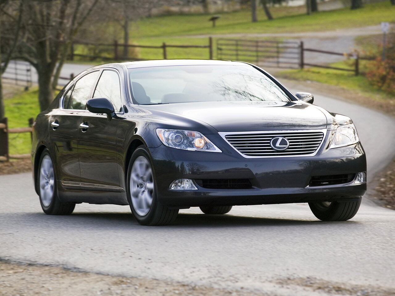 Lexus LS 4 поколение, Седан Long - технические характеристики ...