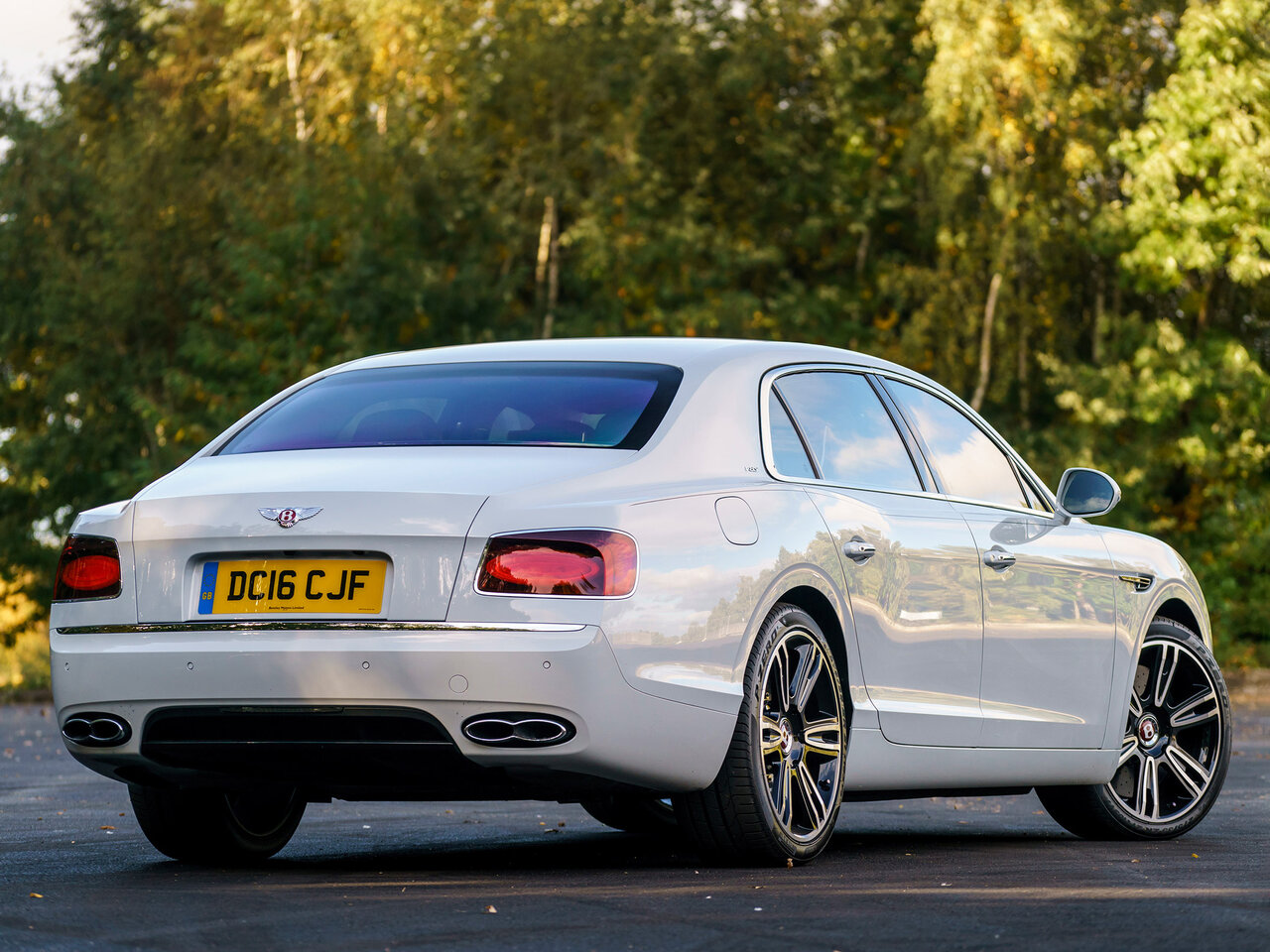 Bentley Flying Spur Red