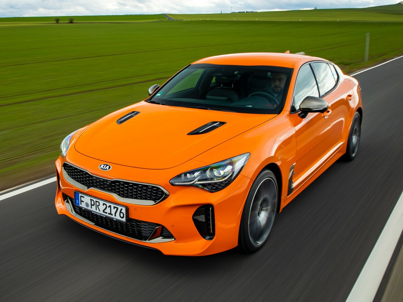 Kia Stinger -            