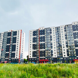 Купить однокомнатную квартиру с балконом в микрорайоне «Финский» в Москве и МО - изображение 1