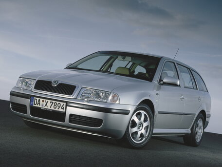 Купить б/у Skoda Octavia I (A4) Рестайлинг 1.8 AT (150 л.с.) бензин ...