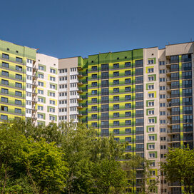 Купить двухкомнатную квартиру с балконом в ЖК «Три квартала» в Москве и МО - изображение 1