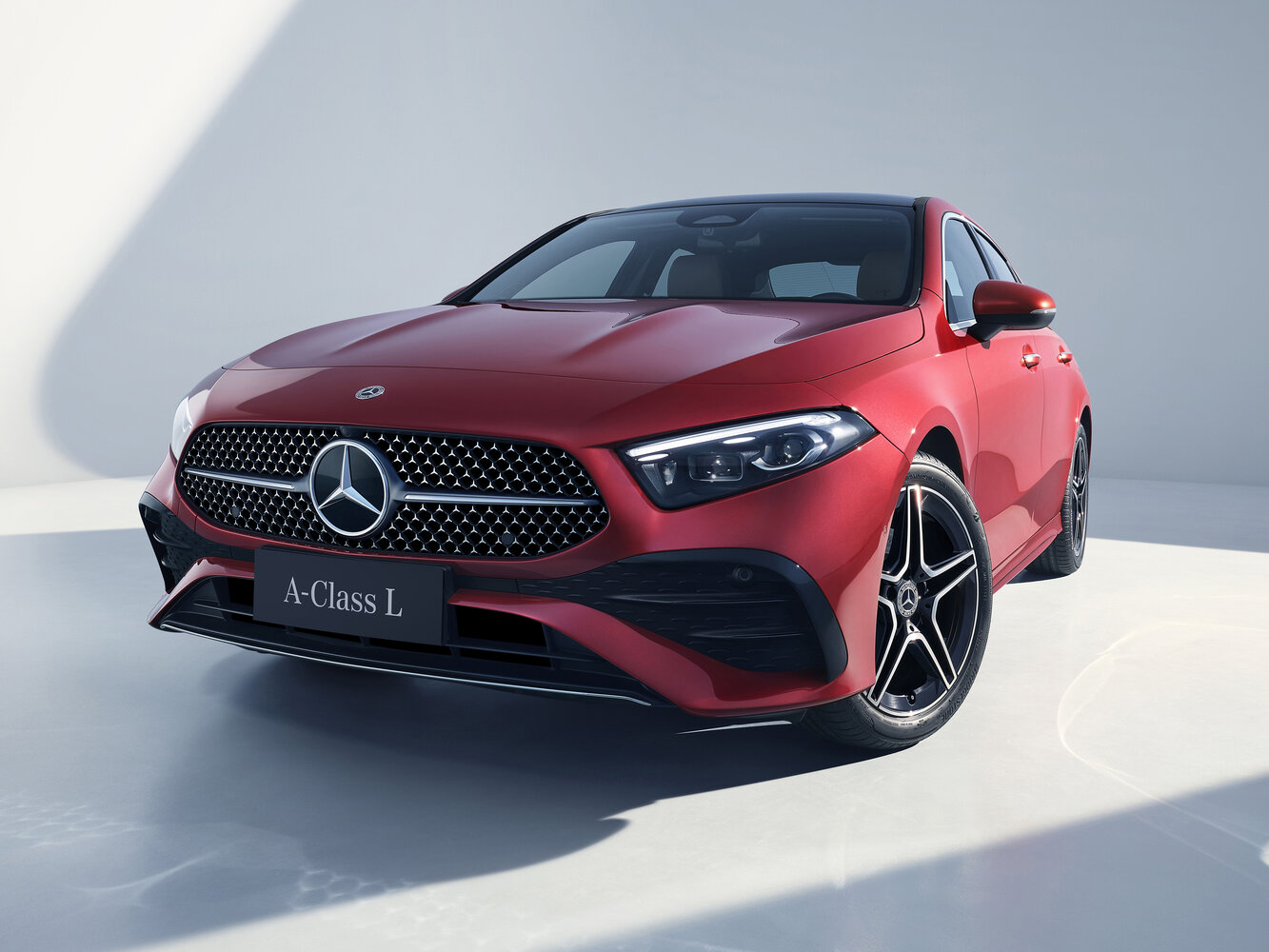 Mercedes-Benz A-Класс Sedan, вид 3