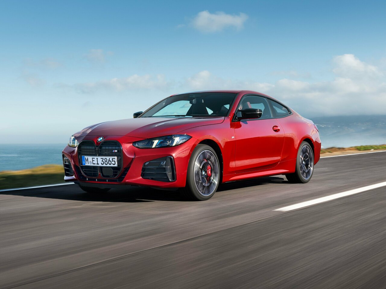 Сравнение BMW 4 серии и Kia EV3 по характеристикам, стоимости покупки и ...