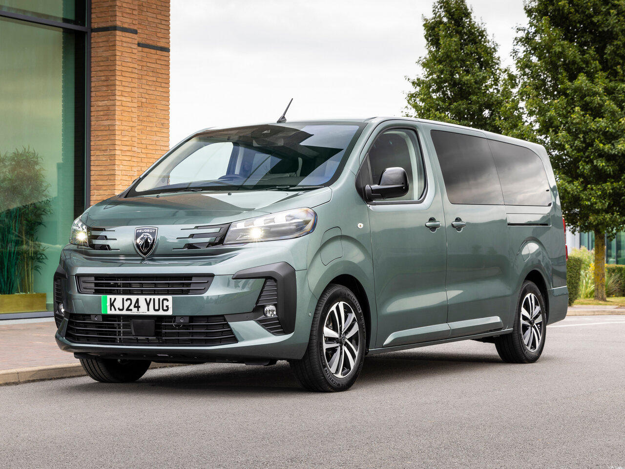 Peugeot Traveller Основной вид