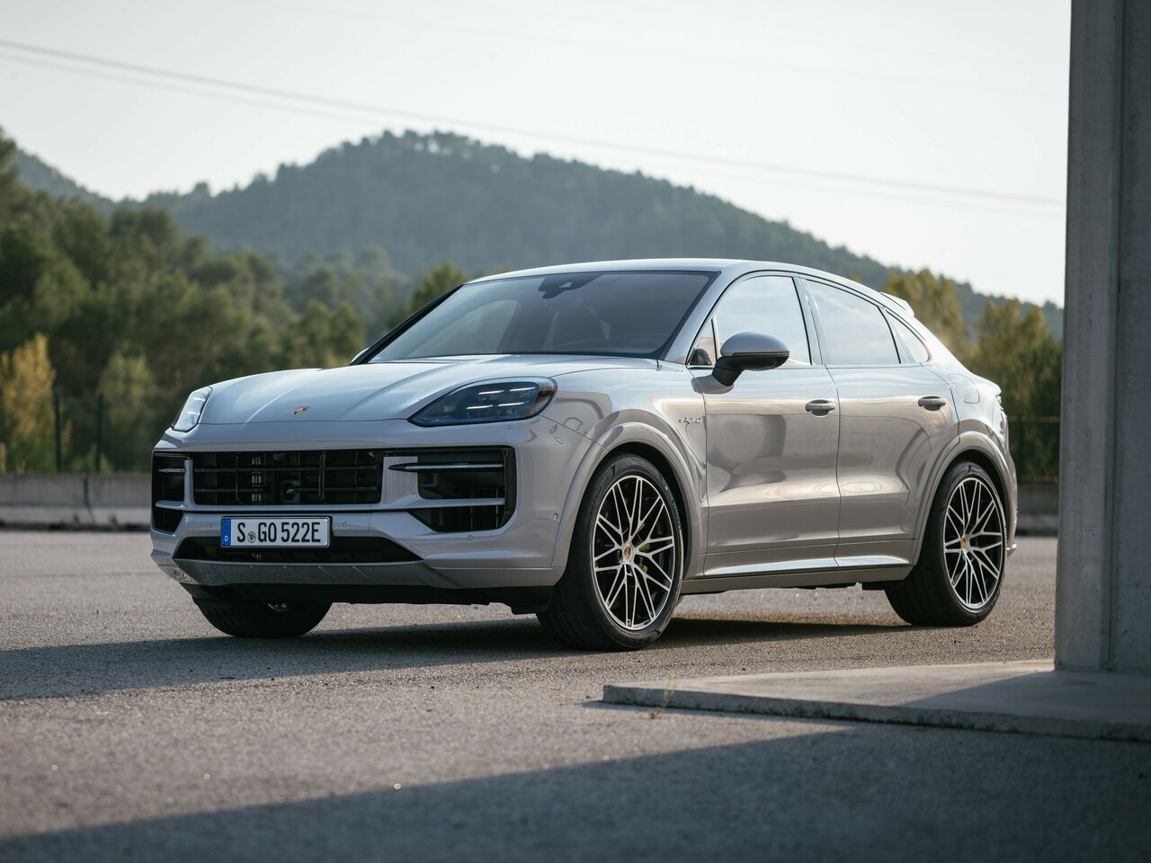 Porsche Cayenne S E-Hybrid Coupé Основной вид