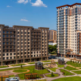 Купить 2-комнатную квартиру с отделкой в ЖК «Парк Победы 2» в Краснодаре - изображение 1