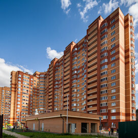 Купить двухкомнатную квартиру в ЖК «Зеленый Остров» в Москве и МО - изображение 1