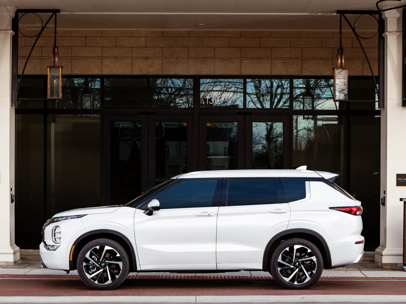 Mitsubishi Outlander, вид 2