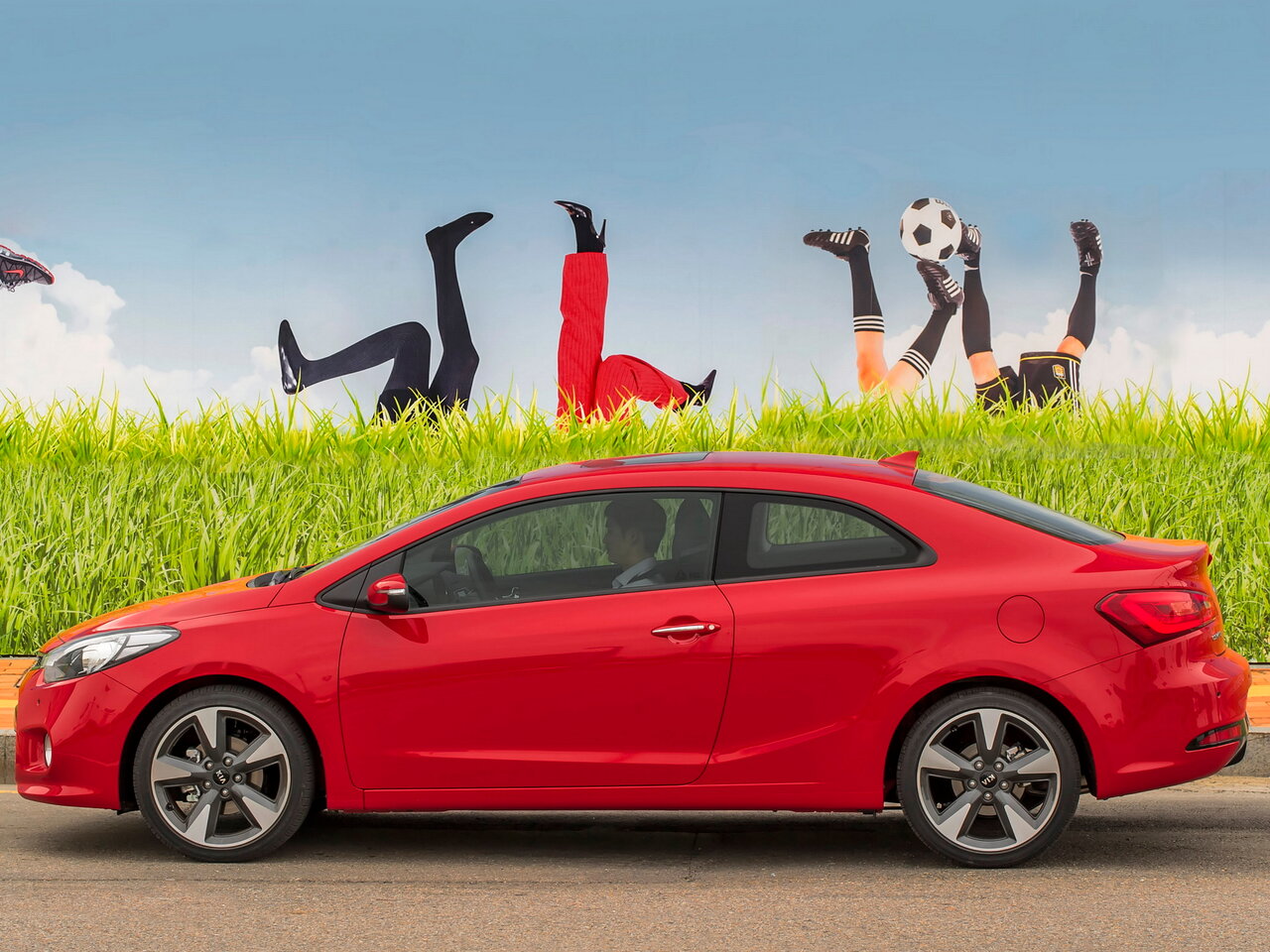 Сравнение Alpine A290 и Kia Cerato Koup по характеристикам, стоимости ...